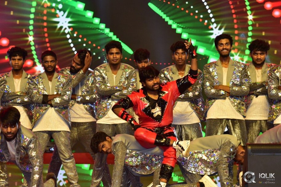 Waltair-Veerayya-Movie-Mega-Mass-Party